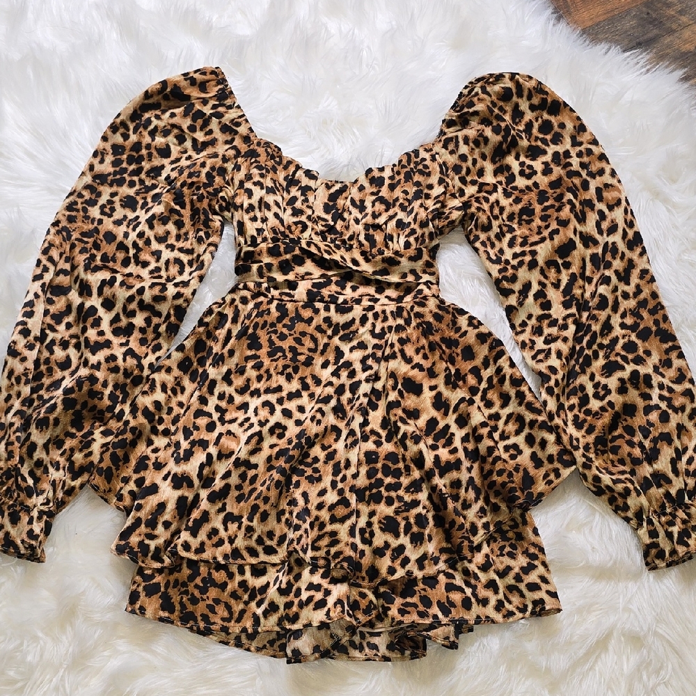 (NWT) allison + kelly Leopard Print Puff Sleeve Dress